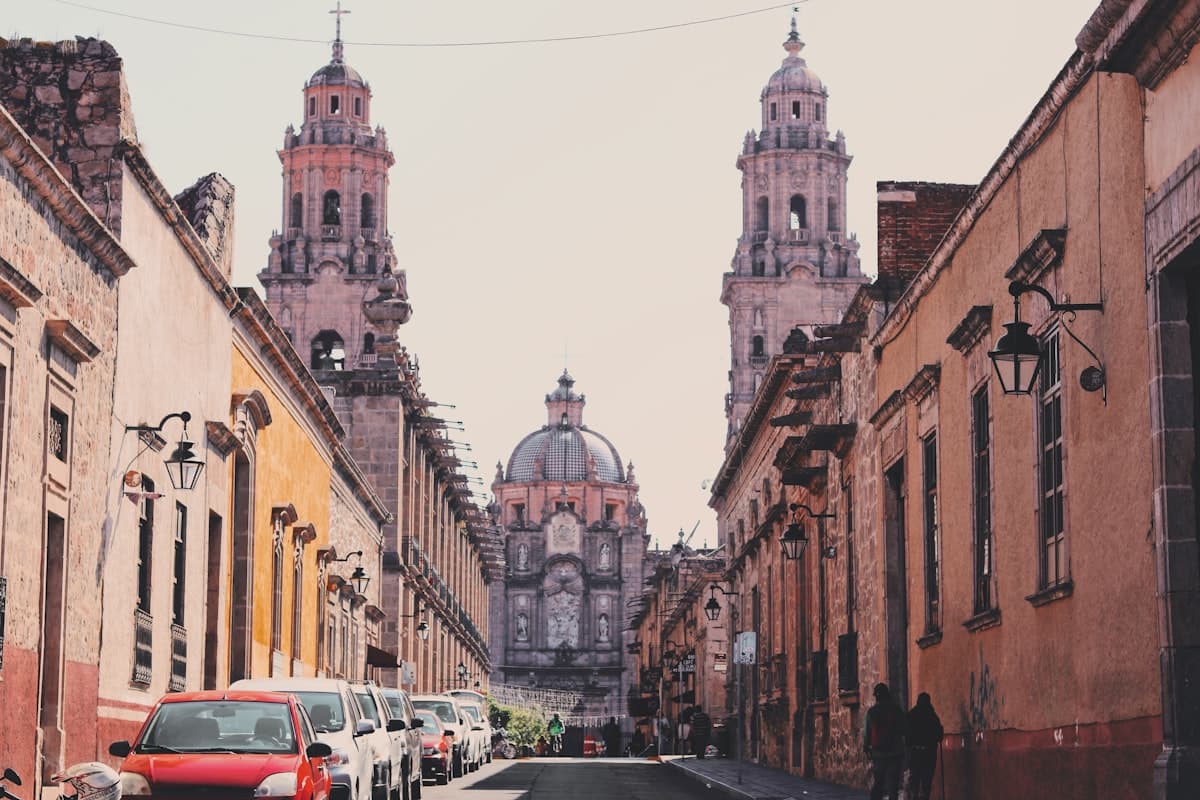 Solo traveler exploring Mexico City, Mexico safely