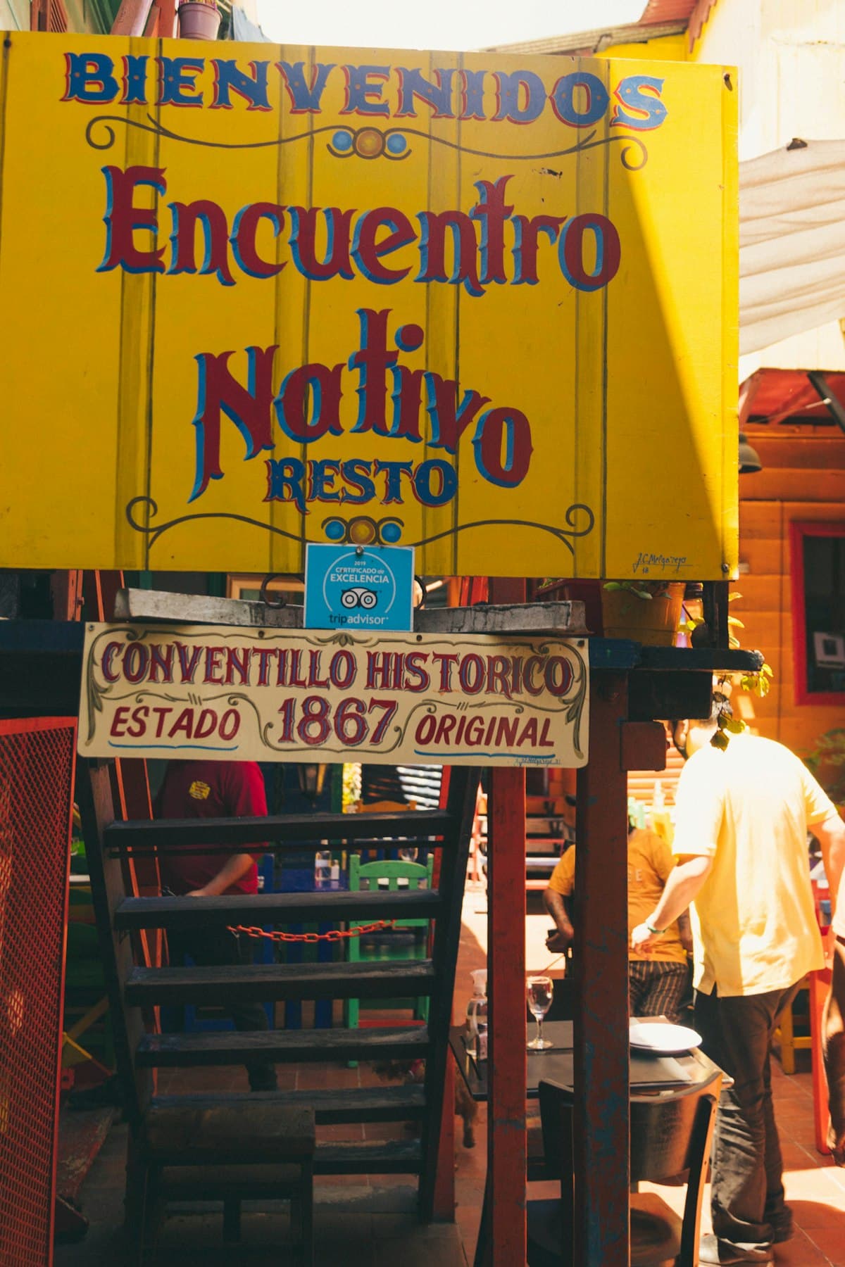 Bustling market in Buenos Aires, Argentina — shopping guide