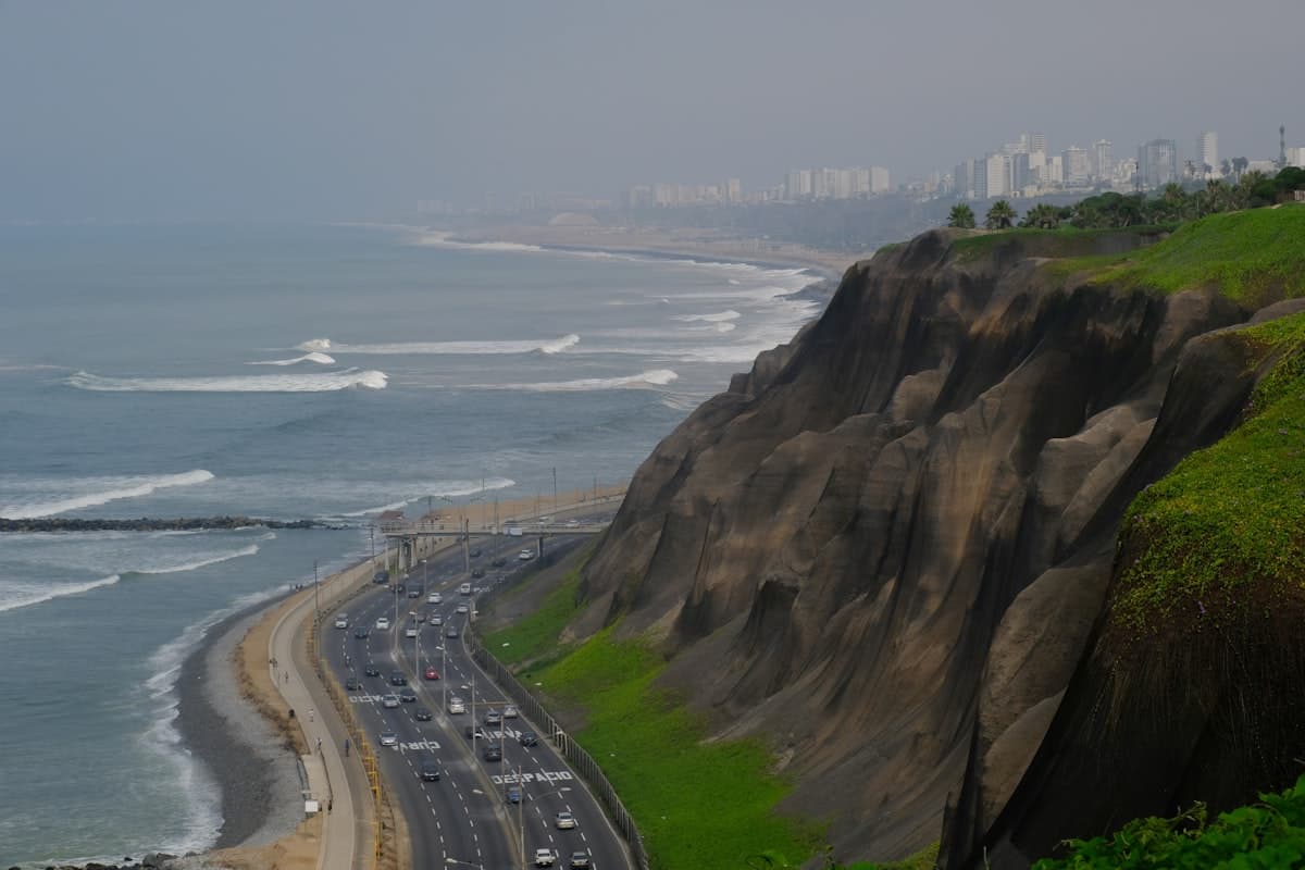 Free outdoor activity in Lima, Peru — budget travel guide