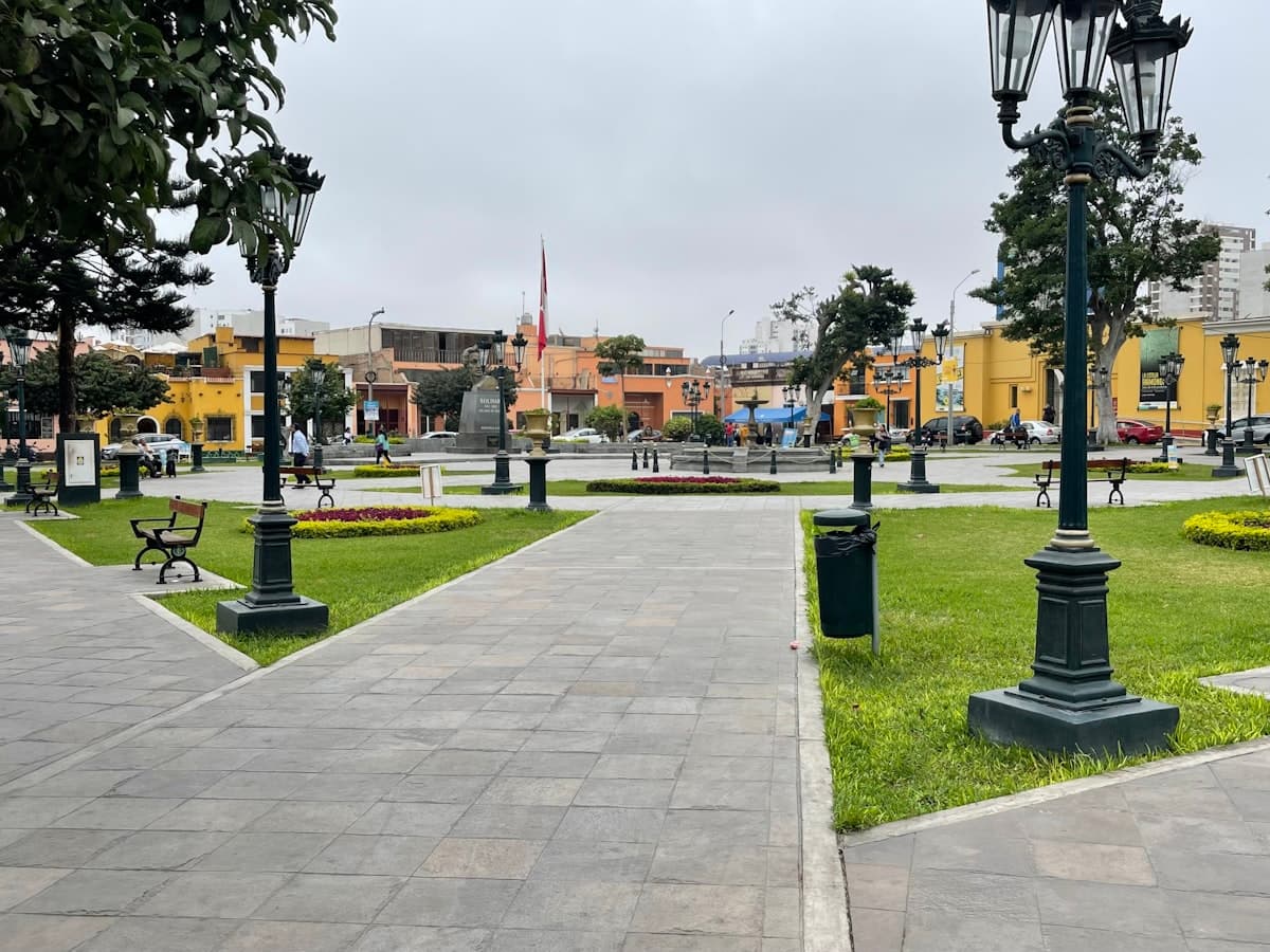 Bustling market in Lima, Peru — shopping guide