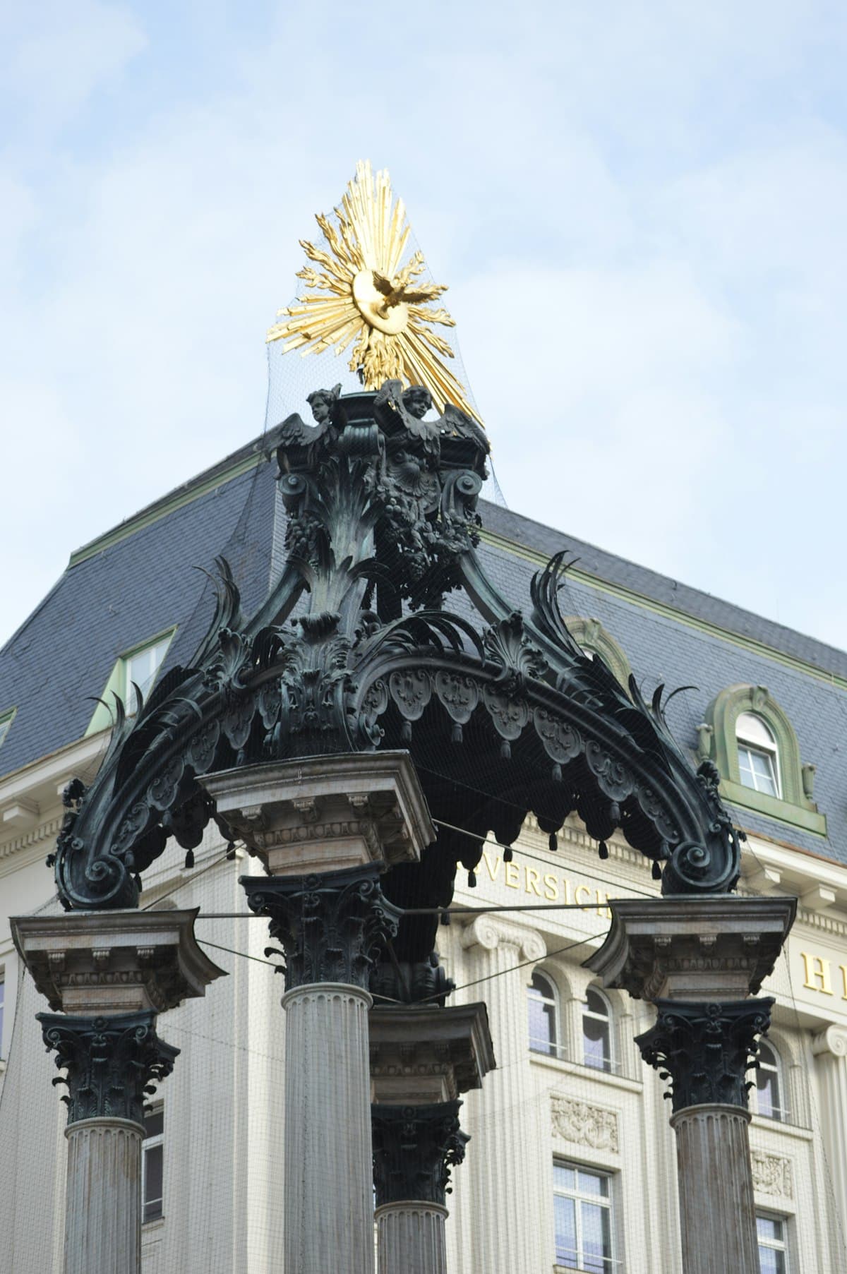 Solo traveler exploring Vienna, Austria safely