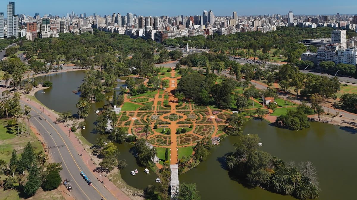 Free outdoor activity in Buenos Aires, Argentina — budget travel guide