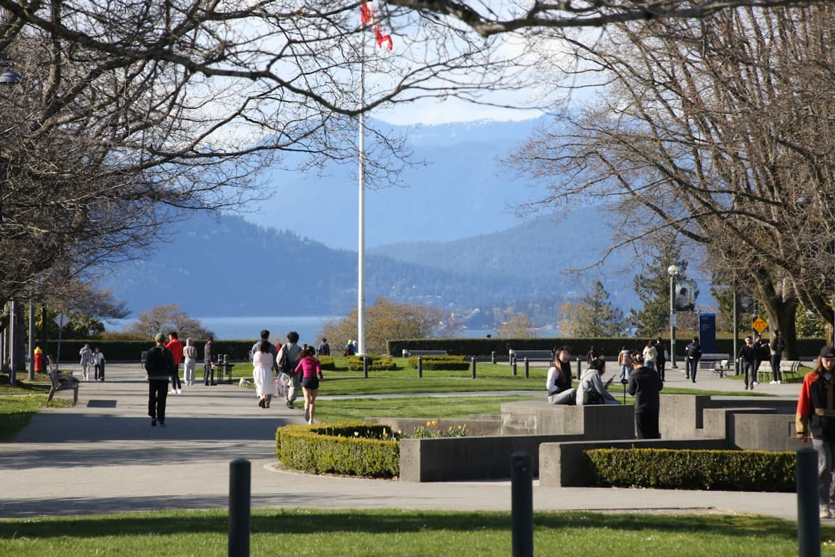 Free outdoor activity in Vancouver, Canada — budget travel guide